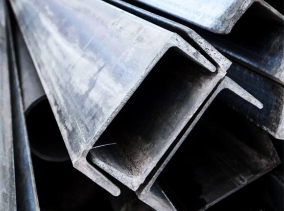 Швеллер гнутый оцинкованный 70х25х2 Ст3