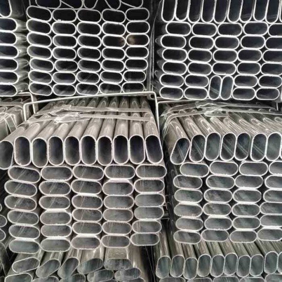 Труба плоскоовальная оцинкованная 35х20х2 (арочная/полуовал) оц. шов 08пс, Ст1-3 Труба плоскоовальная оцинкованная 35х20х2 (арочная/полуовал) оц. шов 08пс, Ст1-3